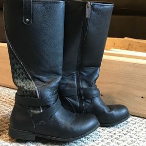 Micheal Kors Boots Girls 4